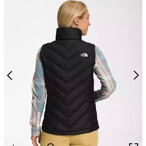 North Face like new women’s 550 vest